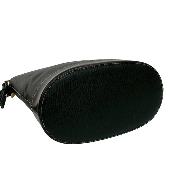 Burberry's Nova Check logo hardware leather shoulder bag/body bag in black - Picture 7 of 10